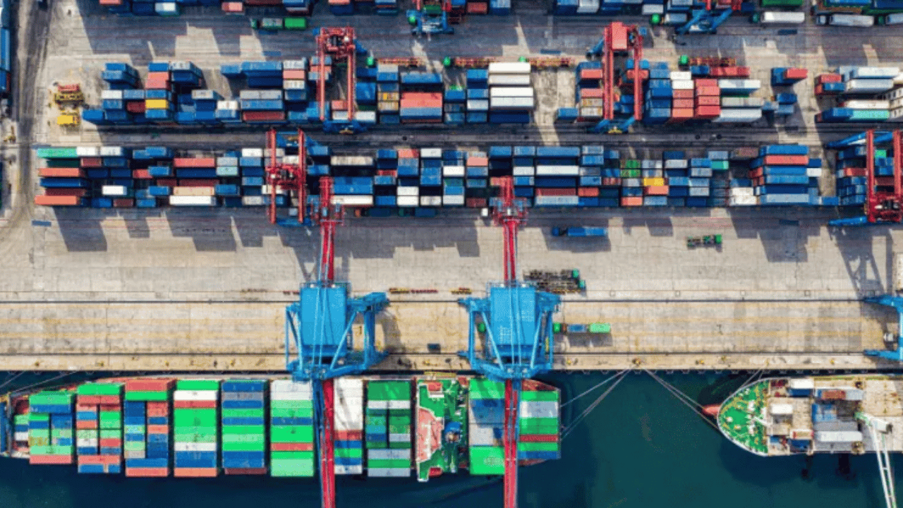 Furniture shipping container logistics from China to USA showing international freight transport process for HOG Furniture.